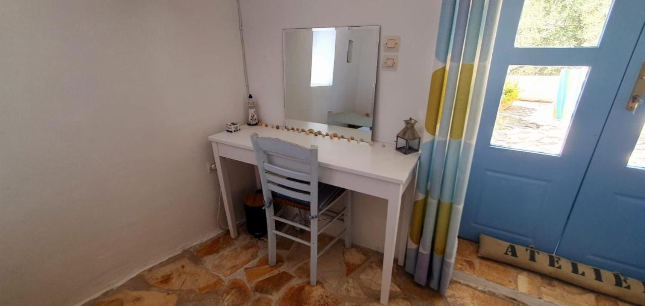 Maison Charme Avec Piscine Privee, Pres De La Mer A Sappounakeika, Tyros Sapounakeika Exterior photo