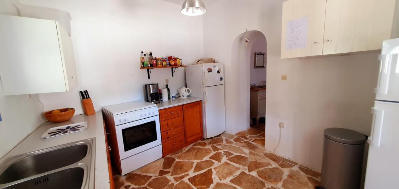 Maison Charme Avec Piscine Privee, Pres De La Mer A Sappounakeika, Tyros Sapounakeika Exterior photo